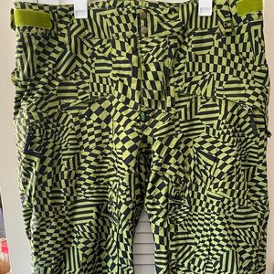Vans Snowboarding Pants - men’s XXL.  Green & Black.  Lots of pockets.